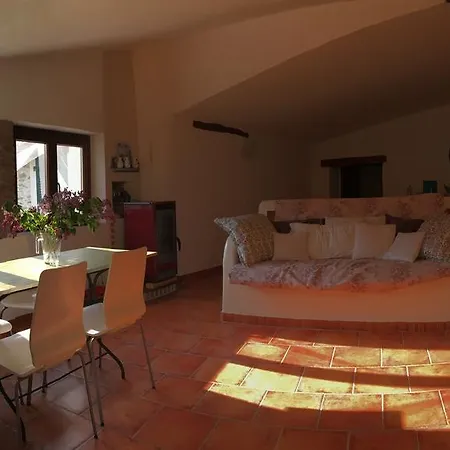 Casa Ubaga Ferienhaus Borghetto d'Arroscia